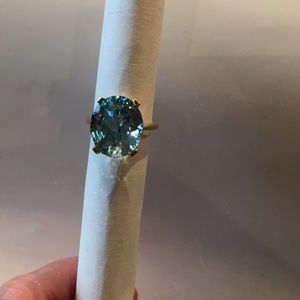 14K gold blue topaz ring